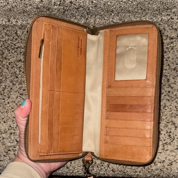 Lucky Brand Brown Leather Wristlet Wallet - Picture 3 of 4